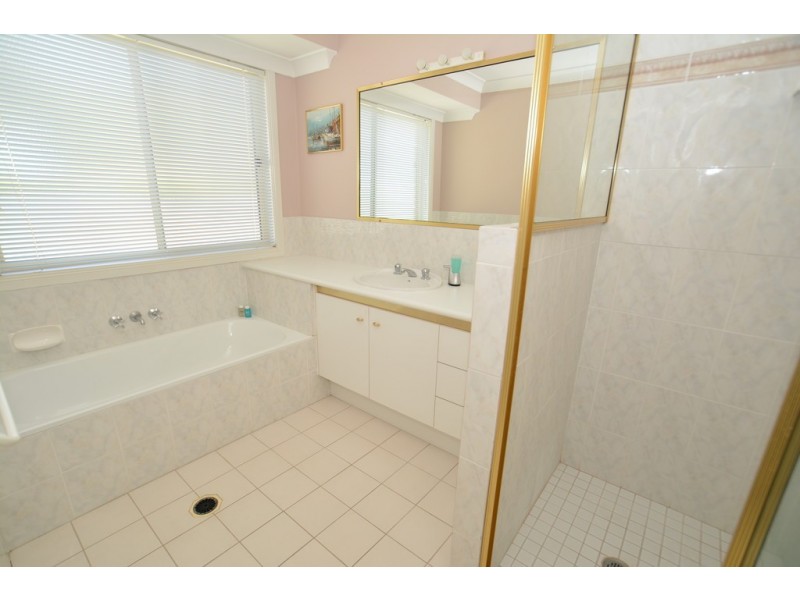 9 Kensington Place, Bridgeman Downs QLD 4035