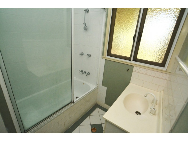 18 Beau-Vista Street, Geebung QLD 4034