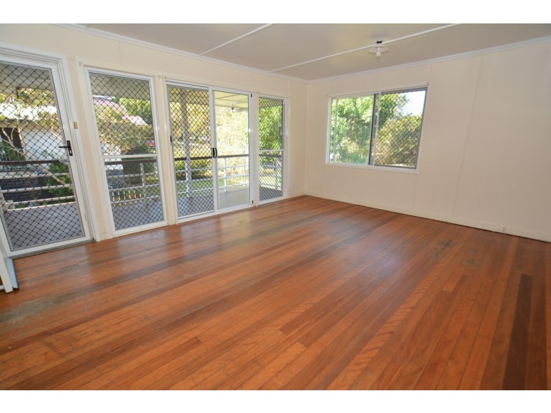 2 Maryland Street, Stafford Heights QLD 4053