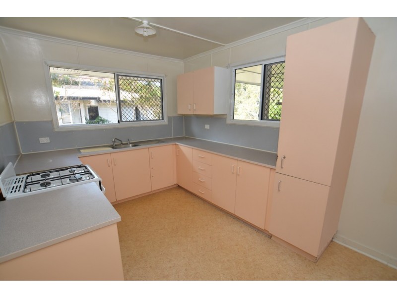 2 Maryland Street, Stafford Heights QLD 4053