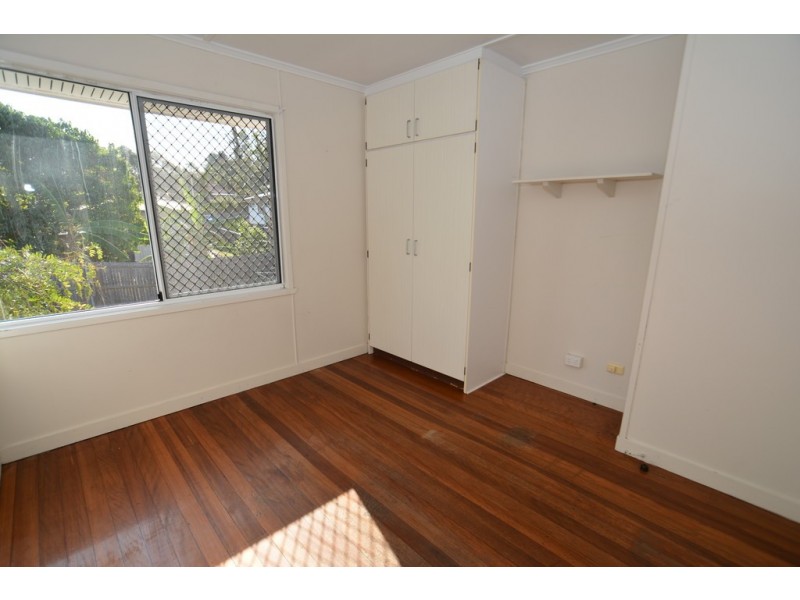 2 Maryland Street, Stafford Heights QLD 4053