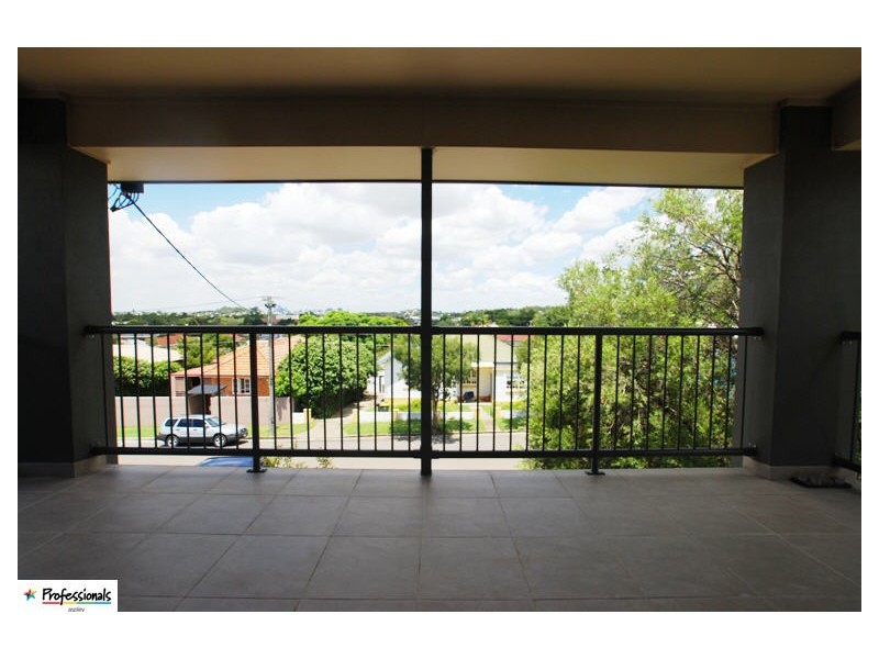 15 Tathra Street, Stafford QLD 4053