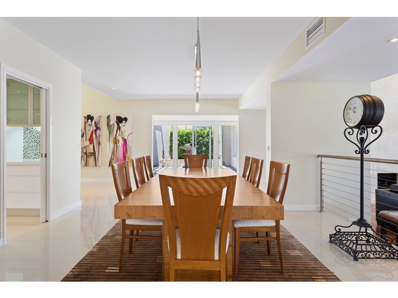 7302 BAYSIDE CLOSE, Sanctuary Cove QLD 4212