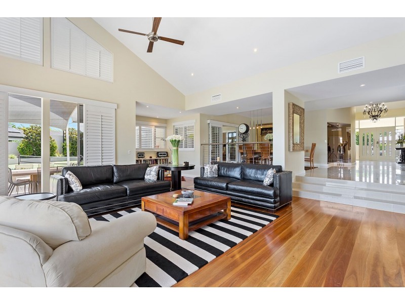 7302 BAYSIDE CLOSE, Sanctuary Cove QLD 4212