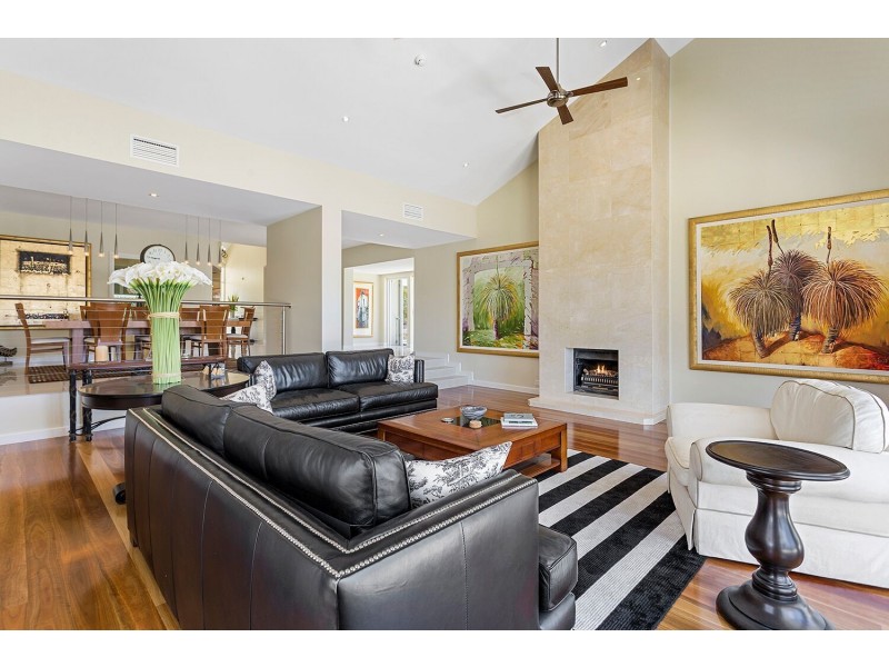 7302 BAYSIDE CLOSE, Sanctuary Cove QLD 4212