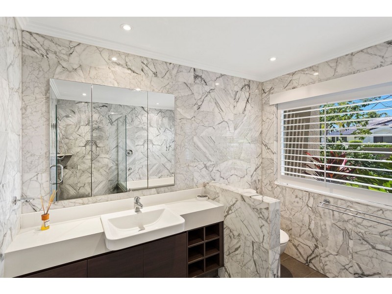 7302 BAYSIDE CLOSE, Sanctuary Cove QLD 4212