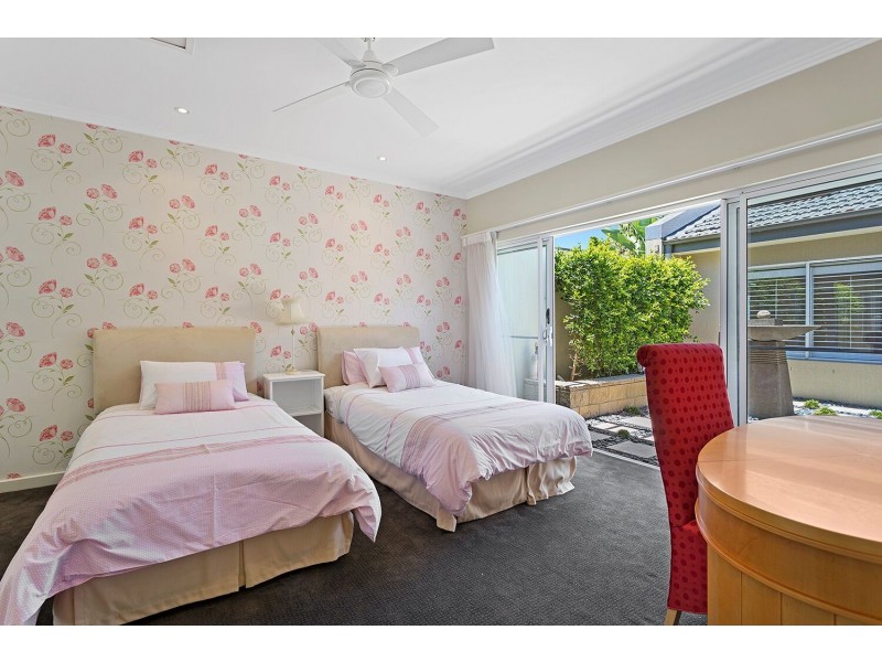 7302 BAYSIDE CLOSE, Sanctuary Cove QLD 4212