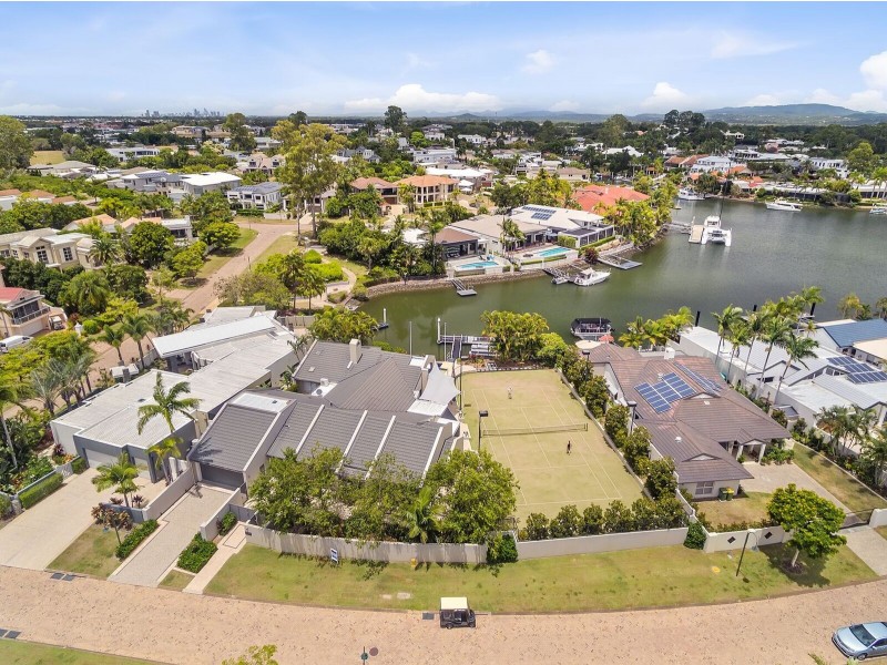 7302 BAYSIDE CLOSE, Sanctuary Cove QLD 4212