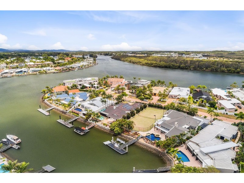 7302 BAYSIDE CLOSE, Sanctuary Cove QLD 4212
