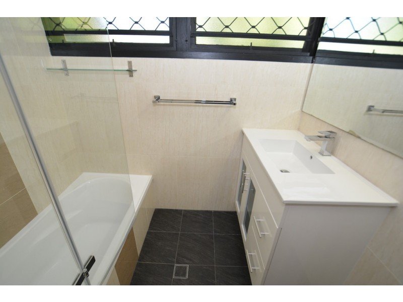 5 Luckins Street, Aspley QLD 4034