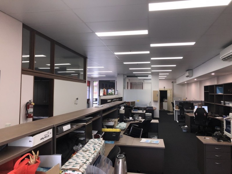956 LOGAN RD, Holland Park West QLD 4121