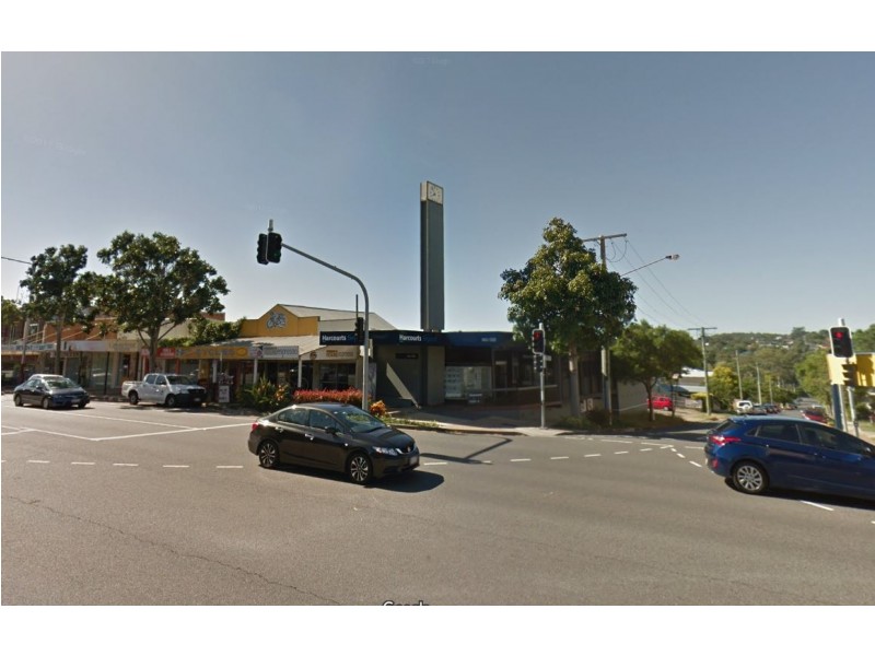 956 LOGAN RD, Holland Park West QLD 4121