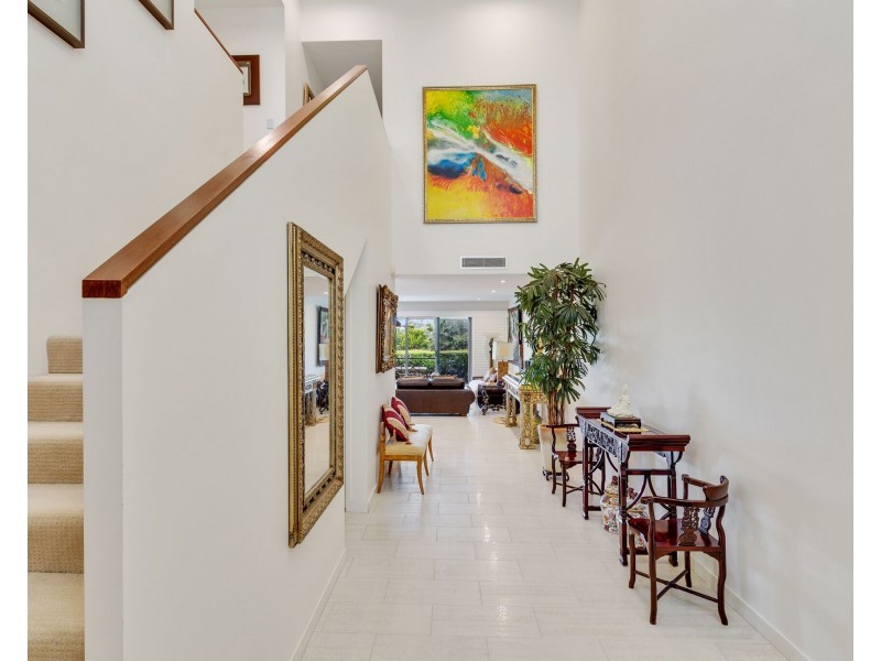 5231 BAYHILL TERRACE, Sanctuary Cove QLD 4212