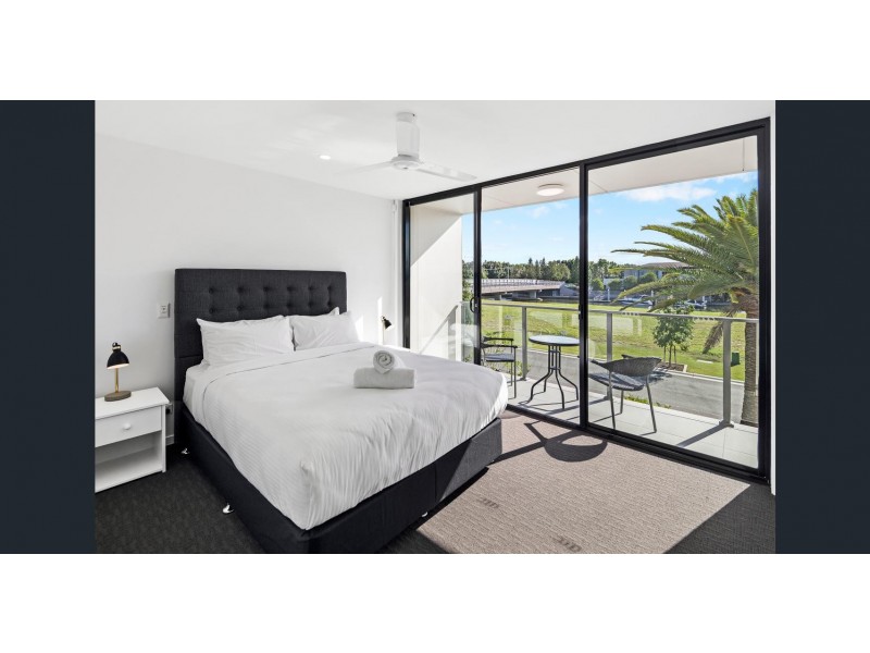 5102 Harbourview Avenue, Hope Island QLD 4212