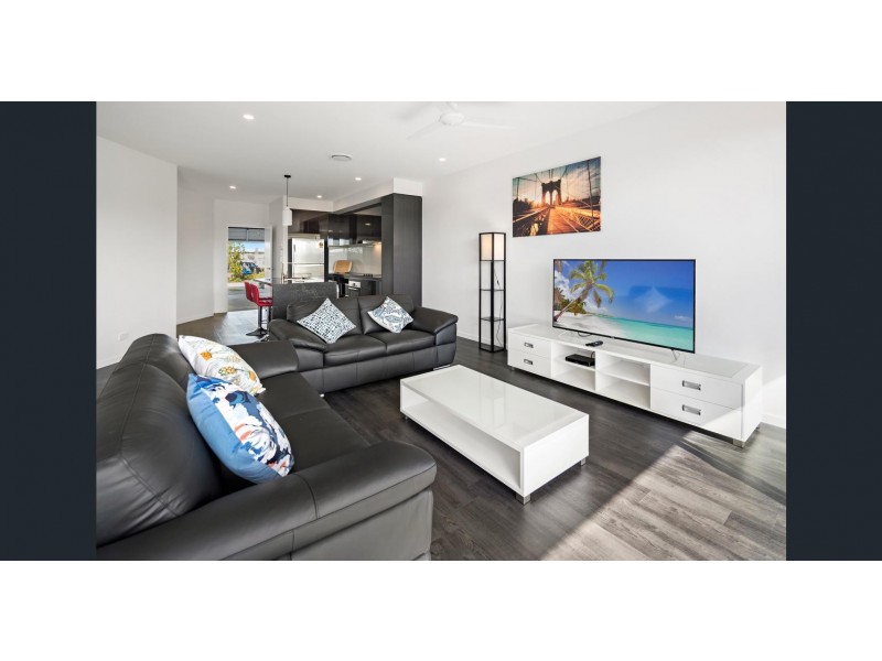 5108 Harbourview Avenue, Hope Island QLD 4212