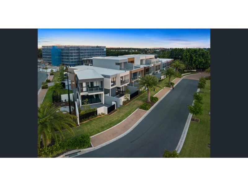 5114 Harbourview Avenue, Hope Island QLD 4212