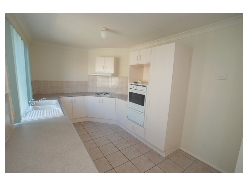 17 Petunia Close, Fitzgibbon QLD 4018