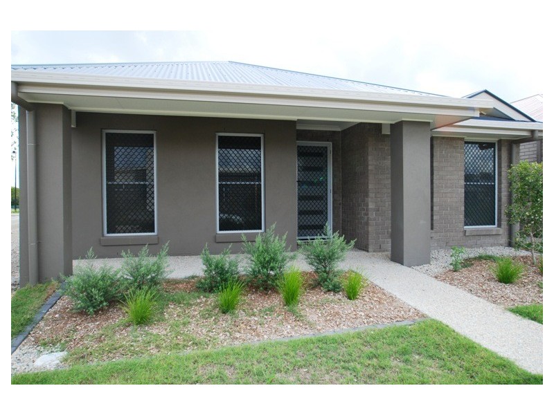 1/8 Endeavour Close, Fitzgibbon QLD 4018
