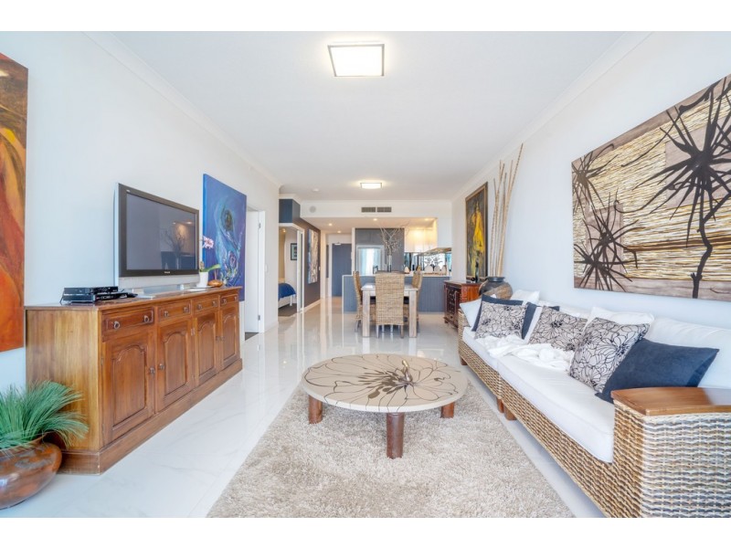 3704 / 5 HARBOURSIDE COURT, Biggera Waters QLD 4216