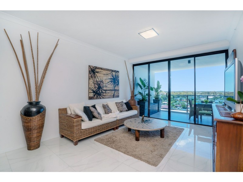 3704 / 5 HARBOURSIDE COURT, Biggera Waters QLD 4216