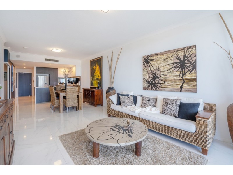 3704 / 5 HARBOURSIDE COURT, Biggera Waters QLD 4216