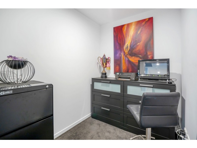 3704 / 5 HARBOURSIDE COURT, Biggera Waters QLD 4216