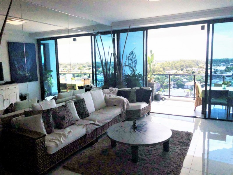 3704 / 5 HARBOURSIDE COURT, Biggera Waters QLD 4216