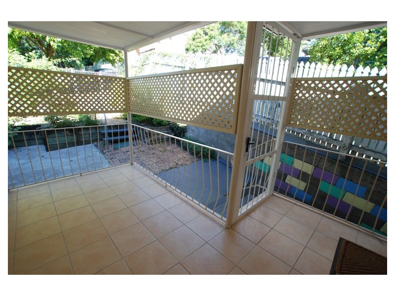 12 Thomas Street, Red Hill QLD 4059