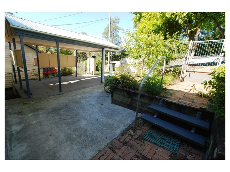 12 Thomas Street, Red Hill QLD 4059