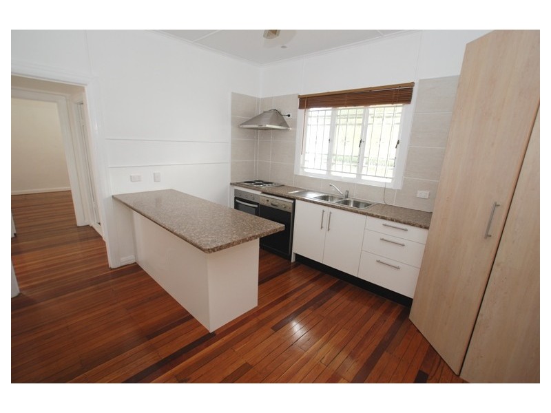 27 Vale Street, Wavell Heights QLD 4012