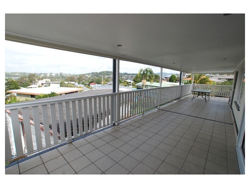 10 Farrant Street, Stafford Heights QLD 4053