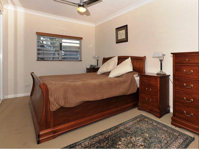 10 Farrant Street, Stafford Heights QLD 4053