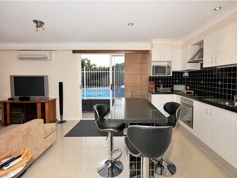 10 Farrant Street, Stafford Heights QLD 4053