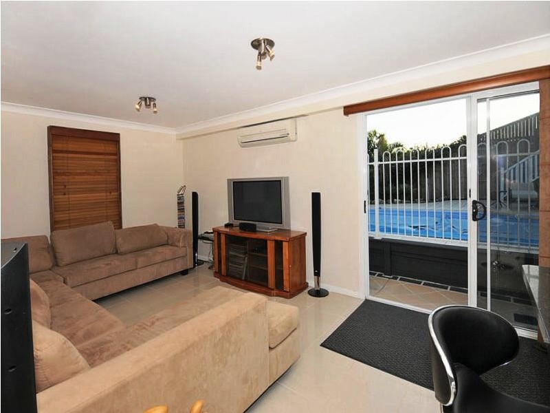 10 Farrant Street, Stafford Heights QLD 4053