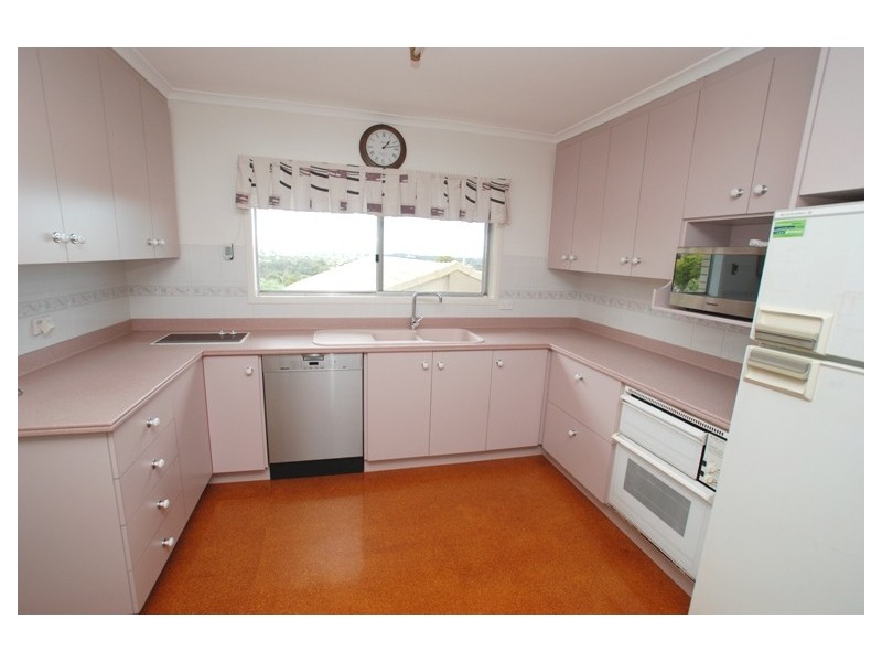 11 Belfort Street, Stafford Heights QLD 4053