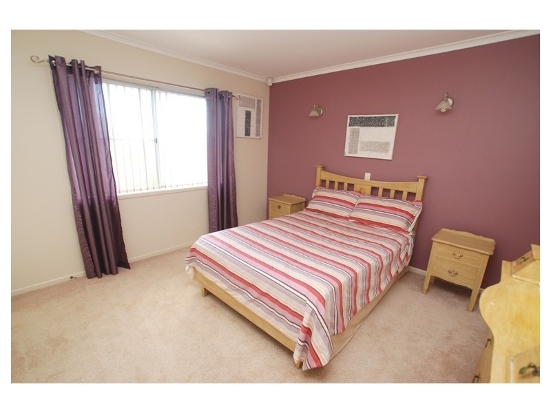 11 Belfort Street, Stafford Heights QLD 4053