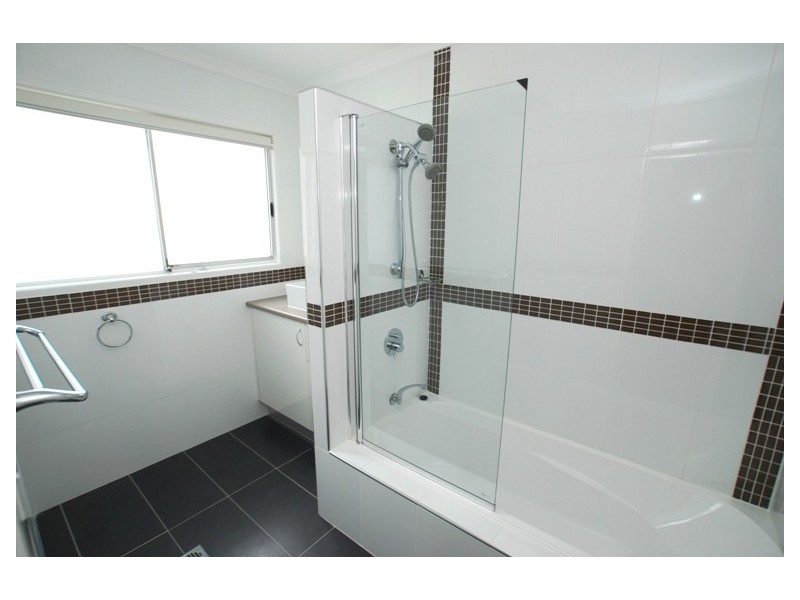 19 Simon Street, Deception Bay QLD 4508