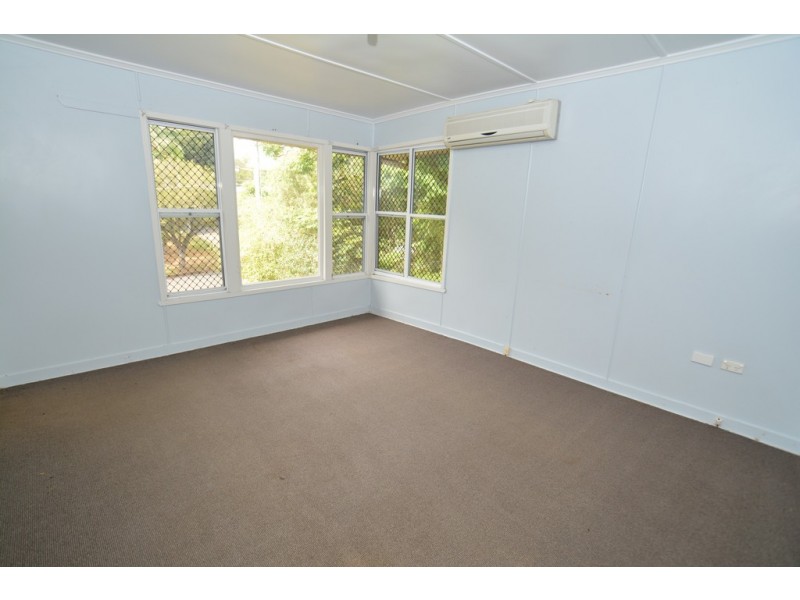 20 Deerdale Street, Stafford Heights QLD 4053