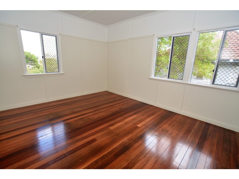 23 Armfield Street, Stafford QLD 4053