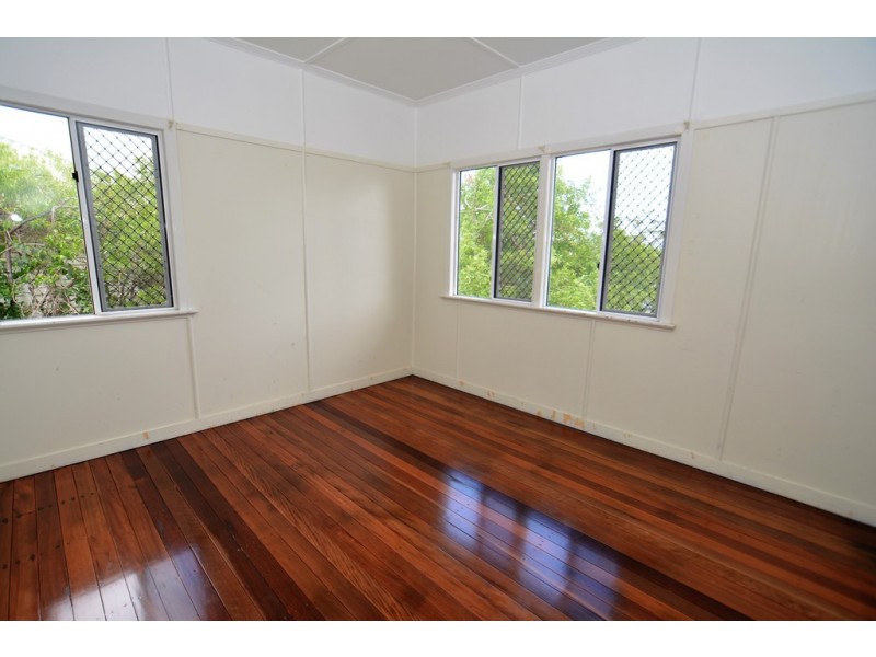 23 Armfield Street, Stafford QLD 4053