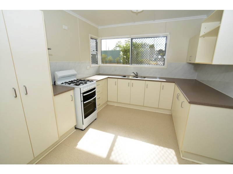 1 Sedgemoor Street, Stafford Heights QLD 4053