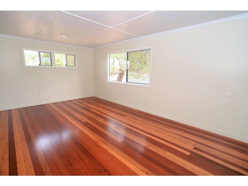 1 Sedgemoor Street, Stafford Heights QLD 4053