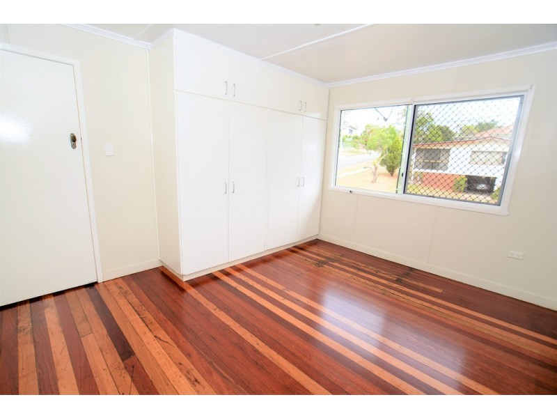 1 Sedgemoor Street, Stafford Heights QLD 4053