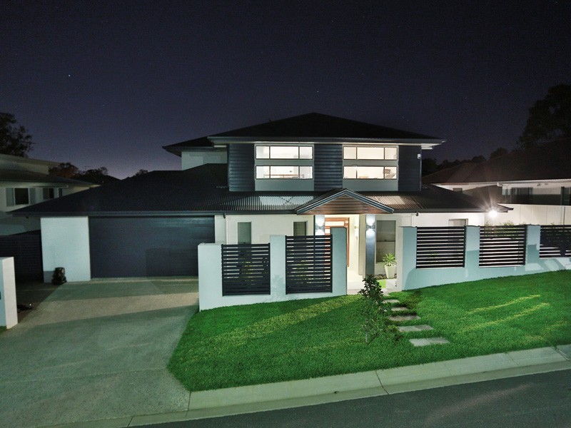 6 Seeana Crescent, Bridgeman Downs QLD 4035