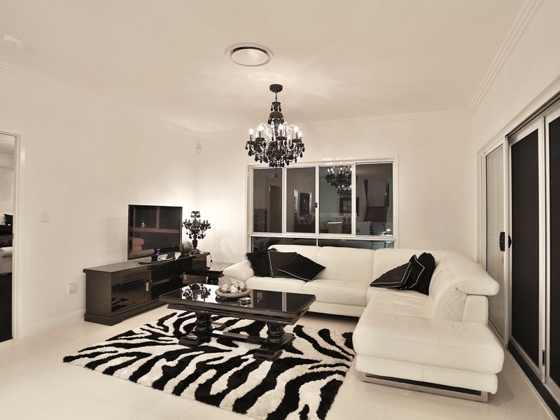 6 Seeana Crescent, Bridgeman Downs QLD 4035