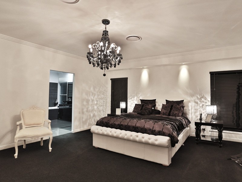 6 Seeana Crescent, Bridgeman Downs QLD 4035