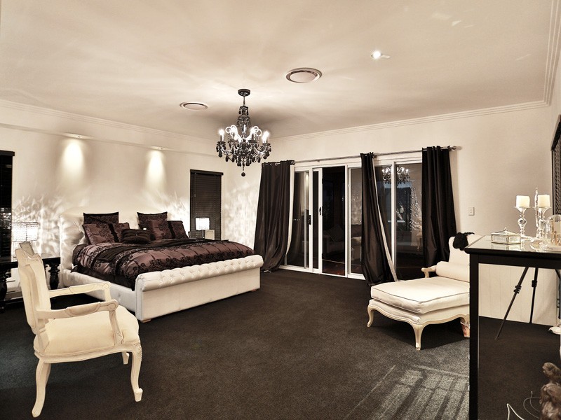 6 Seeana Crescent, Bridgeman Downs QLD 4035