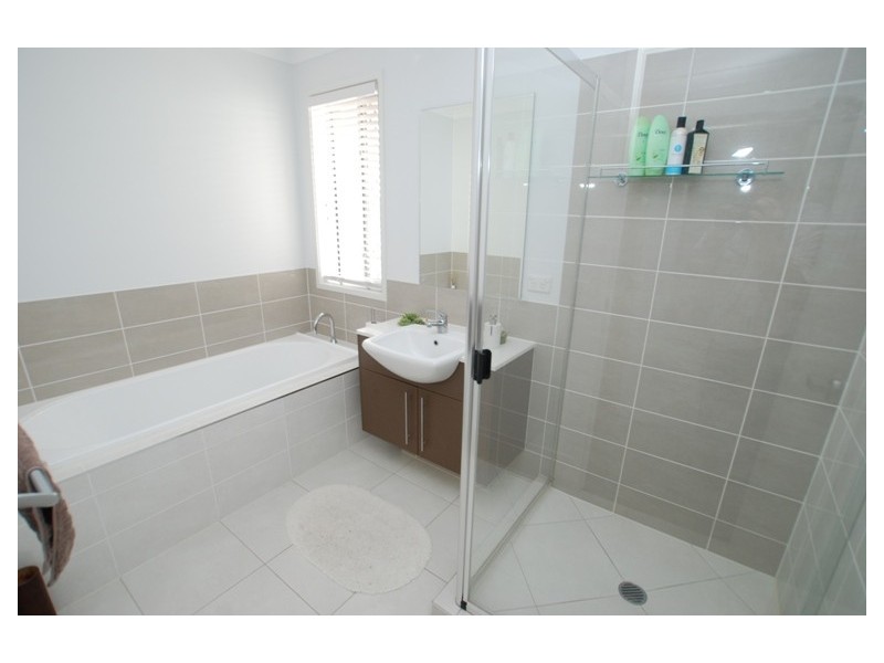 8 Centre Street, Aspley QLD 4034