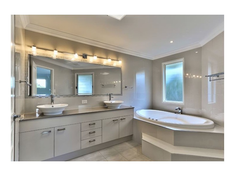 51 Taylor Street, Wavell Heights QLD 4012