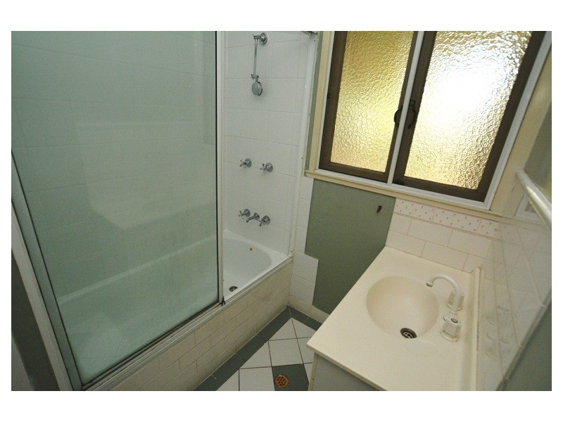 18 Beau-Vista Street, Geebung QLD 4034